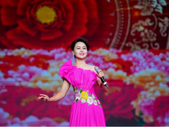 【精彩预告】2025中国民族服饰文化春晚在京录制成功(图2)