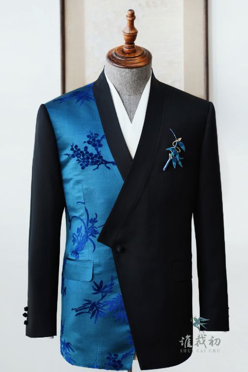 春晚主持人服装亮了！非遗面料定制长达两个月…“新年战袍”新中式销量增40%(图2)